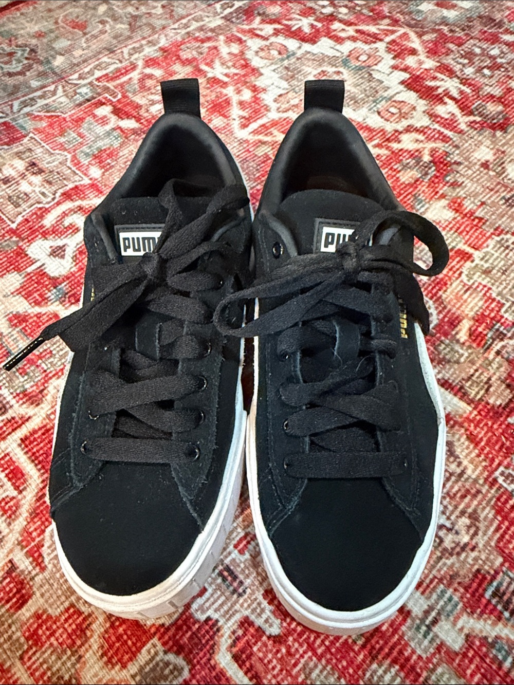 Puma tennis shoes
